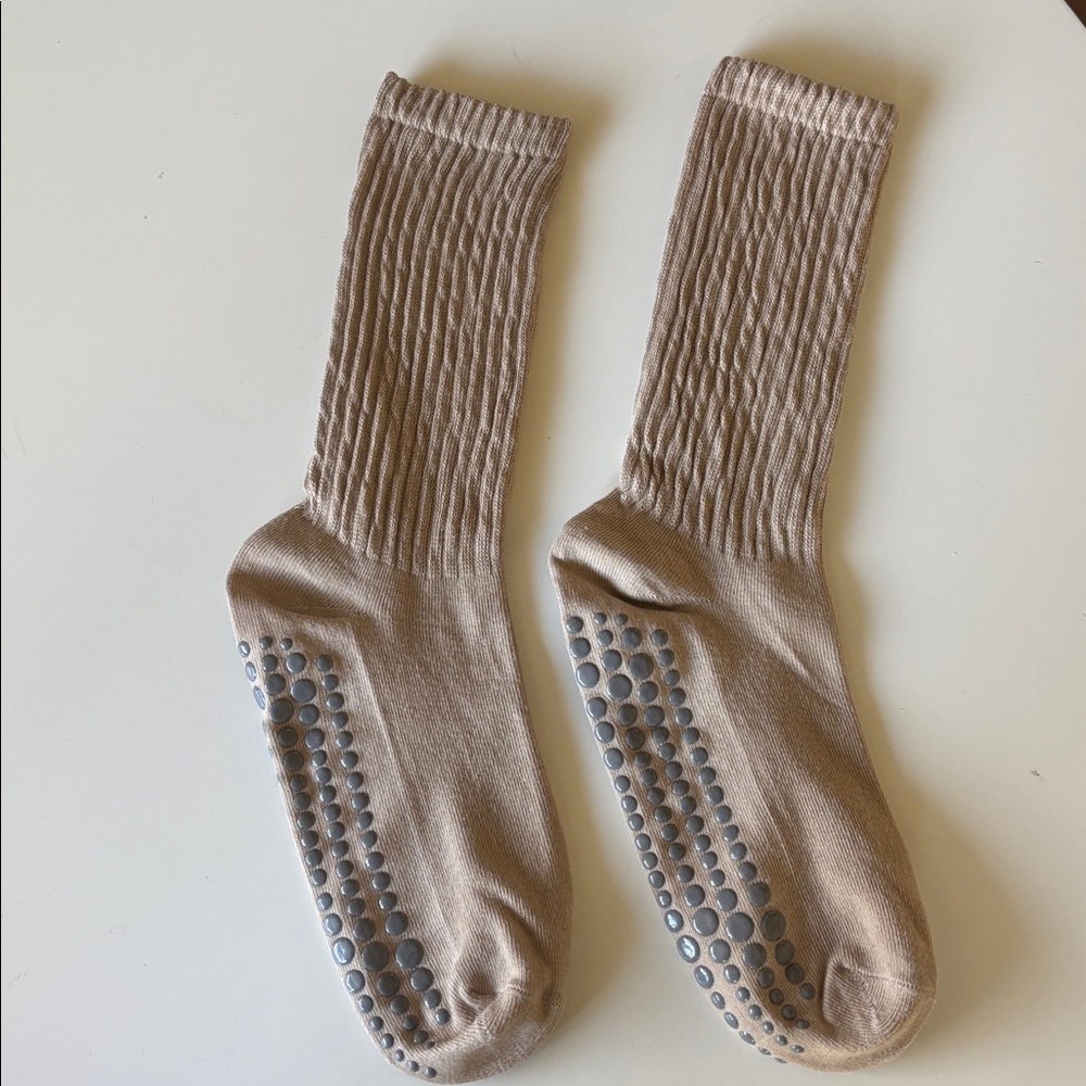 slouchy grip socks barre yoga Pilates - Picture 2 of 5